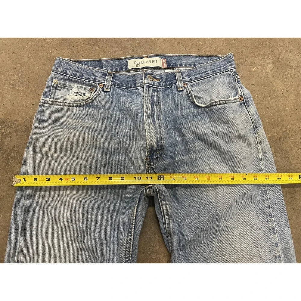 Levis 505 Jeans Mens 36x30 Light Wash Blue Regular Fit‎ Straight Leg Zip Fly